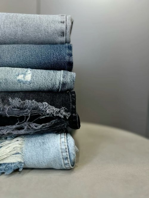 свята, джинс